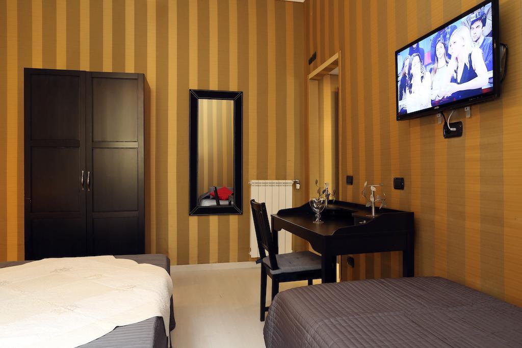 Caracciolo Guest House Rome Ruang foto