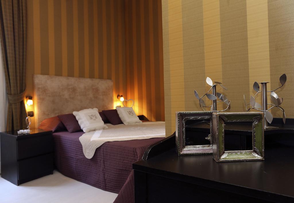 Caracciolo Guest House Rome Bagian luar foto