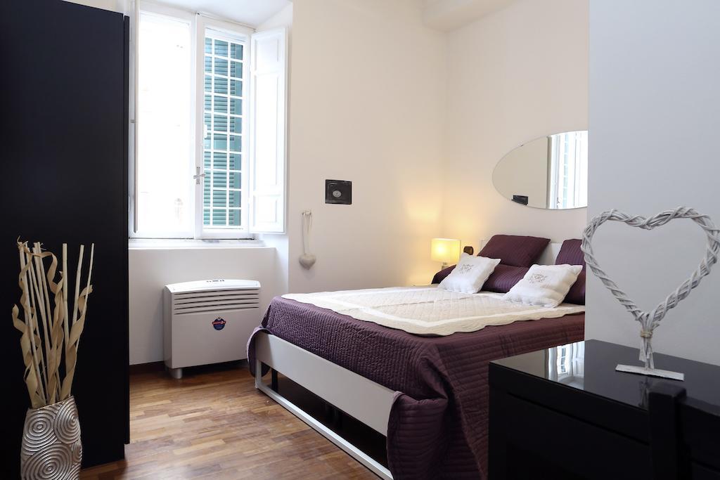 Caracciolo Guest House Rome Ruang foto